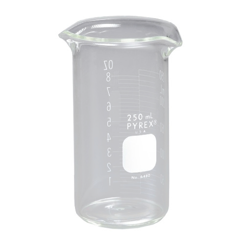 5818. VASO DE VIDRIO FARMACEUTICO 250ML DOBLE PICO Y GRADUACION - PYREX