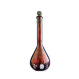 15548. MATRAZ VOLUMETRICO DE VIDRIO 200ML CLASE A RAY-SORB AMBAR PARED REFORZADA, BOCA ANCHA C/TAPON DE VIDRIO - KIMAX