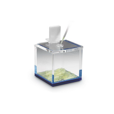 13332.CAJA DE ACRILICO P/DESECHAR PUNTAS DE PIPETA, 154 X 171 X 206MM - HEATHROW