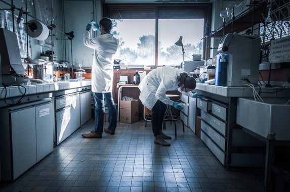 Apagón masivo en España: ¿cómo afecta a los laboratorios y la industria química?