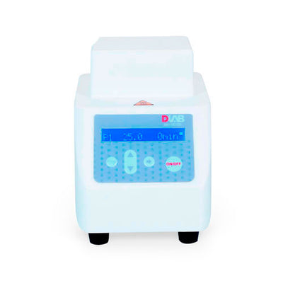29797. BAÑO SECO DIGITAL MOD. MINIHC100 C/CALEFACCION Y REFRIGERACION, BLOQUE DE CALENTAMIENTO, PANTALLA LCD 100/240V DLAB