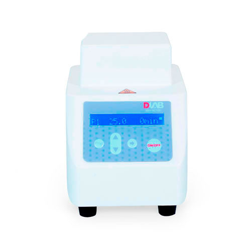 29797. BAÑO SECO DIGITAL MOD. MINIHC100 C/CALEFACCION Y REFRIGERACION, BLOQUE DE CALENTAMIENTO, PANTALLA LCD 100/240V DLAB