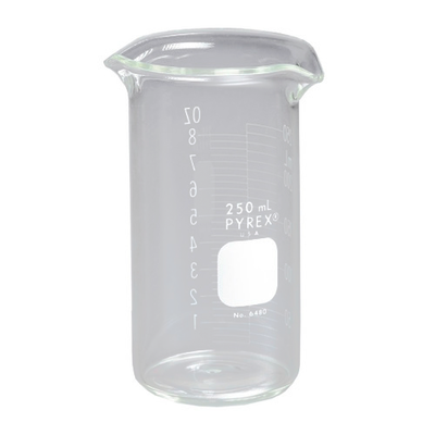 5818. VASO DE VIDRIO FARMACEUTICO 250ML DOBLE PICO Y GRADUACION - PYREX