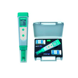 18246. MEDIDOR TDS/°C DE BOLSILLO RANGO:0-100.0PPM, 0-1000PPM, 0-10.00PPT, 0-50.0°C (32-122 °F) RESOLUCION 0.1/1PPM; 0.01PPT; 0.1°C TDS20 KIT C/2 SOLUCIONES - APERA INSTRUMENTS